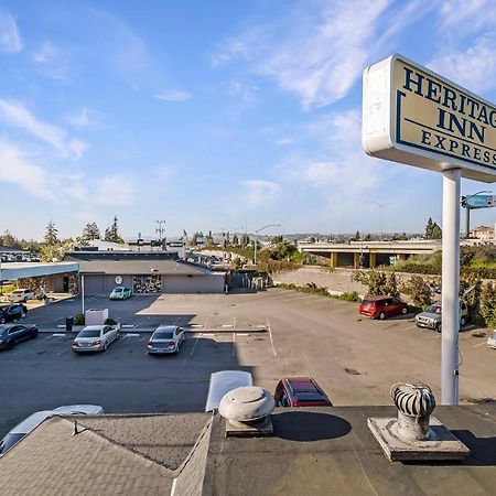 Heritage Inn Express Hayward Exterior foto